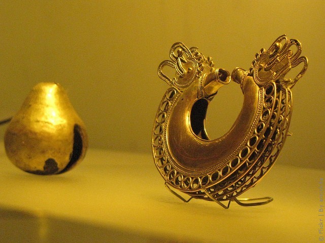 http://phototravelguide.ru/wp-content/uploads/2011/04/muzej-zolota-bogota-kolumbia-13.jpg