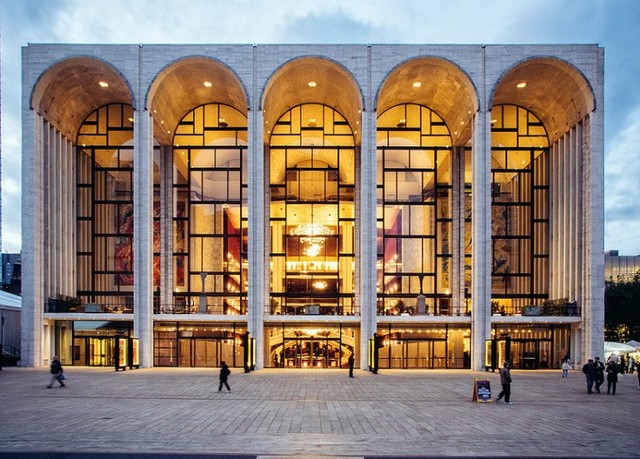 Доклад: Метрополитен Опера, Нью-Йорк