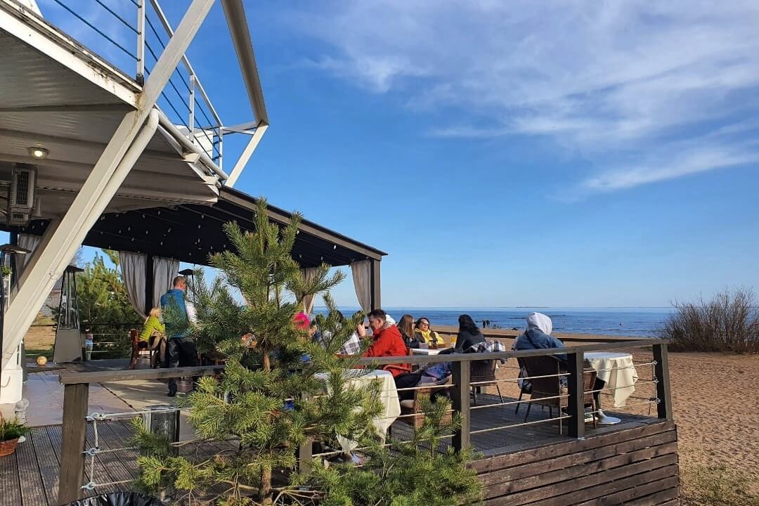Ресторан с видом на Финский залив.