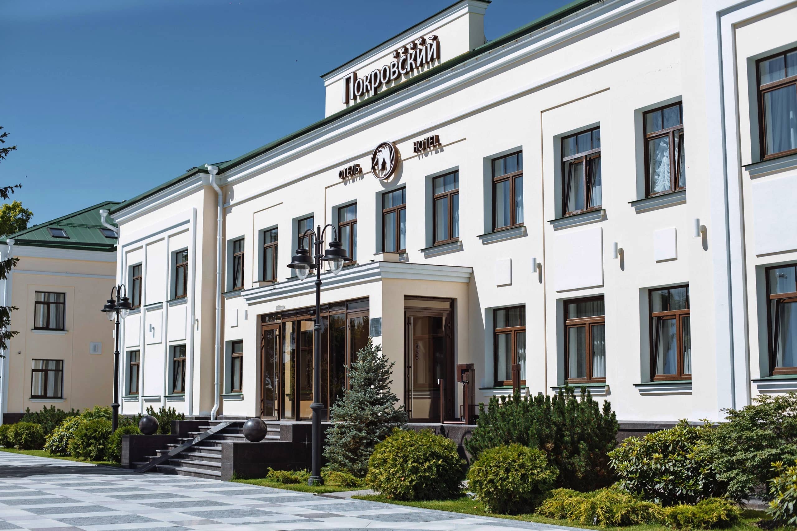 Здание отеля «Покровский», лучшие места для отдыха в Пскове.
