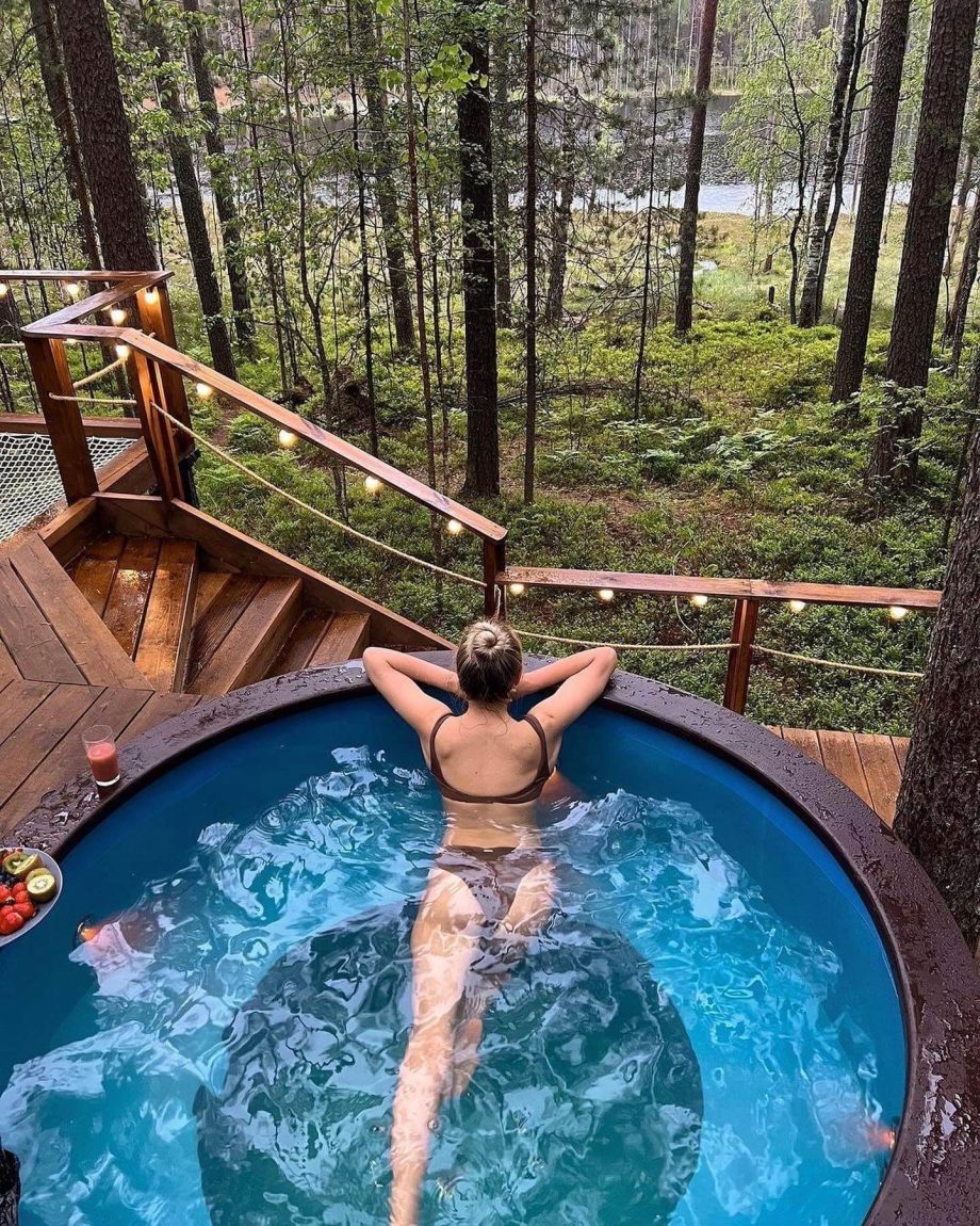 фурако кедр. отдых с купелью. чан фурако зимой. купель для бани. баня бочка фурако комплекс.